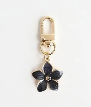 Daisy 1pc Flower Keychain Elegant Alloy Keyring Hanging Pendant Bag Char… thumbnail 1