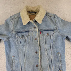 Levis Womens Sherpa Trucker Jacket Light Wash Blue Denim Faux Fur Small Classic thumbnail 9