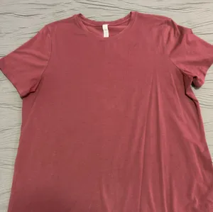 lululemon athletica Short Sleeve Tee in Mauve thumbnail 1