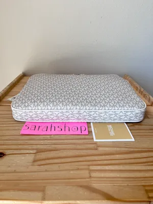 Michael Kors Laptop Case thumbnail 7