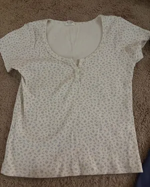 Brandy Melville Top White Blue Floral thumbnail 1