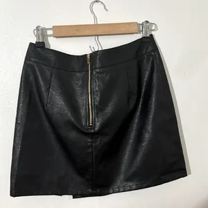 LIONESS faux leather mini skirt NWT thumbnail 3