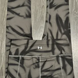 Under Armour Women Compression Tights Pants Gray/Black Size Medium thumbnail 2