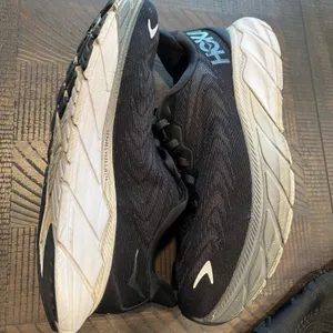 Hoka arahi 6 black and white shoes *no insoles* size 7B women thumbnail 11