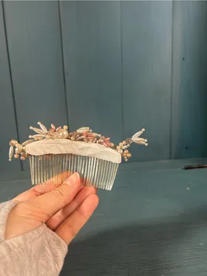 Handmade Pearl and Pink Floral Bridal Hair Comb - Vintage 1980’s thumbnail 4