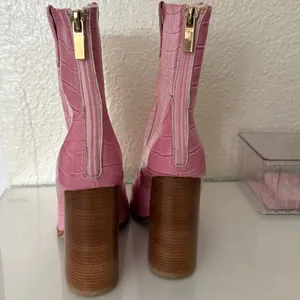 Revolve RAYE Leon faux croc embossed Boot in Pink Pink color size 5.5 thumbnail 5