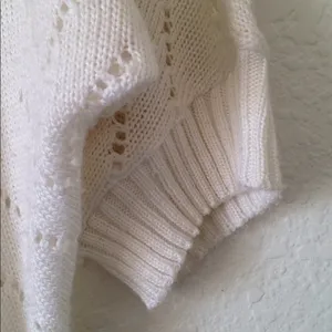 FINAL MARKDOWN Ladies' Cato Crocheted White Shrug (M) thumbnail 3