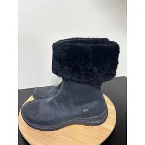 UGG Australia Boots Women's‎ 7 Black Sheepskin Leather Waterproof Shearling 1903 thumbnail 4