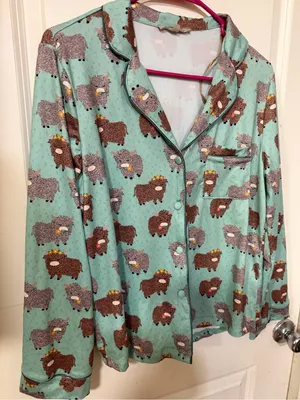 Women’s Mint Green Highland Cow-Print Pajama Top thumbnail 4