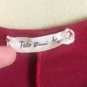 Tres Bien medium dark‎ red dress thumbnail 5