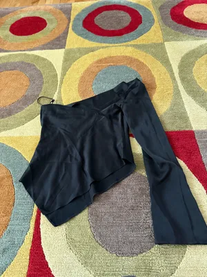 Topshop Black Satin Cowl Neck One Shoulder Blouse Top Asymmetrical Hem Size 4 thumbnail 3