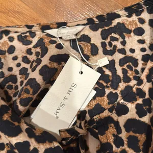 Sim &‎ Sam leopard print tie top side medium women thumbnail 3