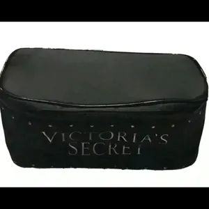 🆕Victoria’s Secret Makeup Travel Case Black 🆕 thumbnail 4