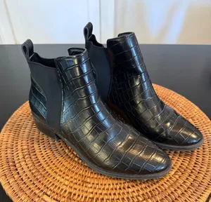 Dolce Vita Tristan Black Croc Embossed Leather Chelsea‎ Ankle Boots 8M thumbnail 1
