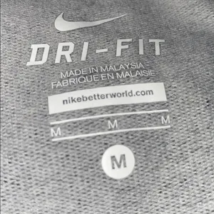 $85 NWT NIKE Soul Cycle pullover M thumbnail 8