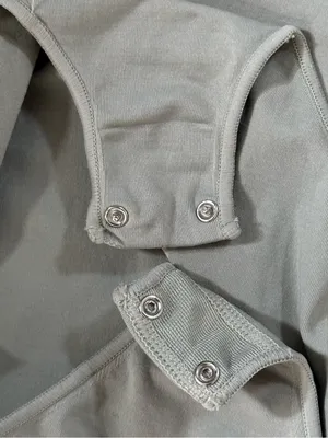 Skims Essentials Seamless Mock Neck Bodysuit Light Grey/Stone Size XXS/XS thumbnail 6