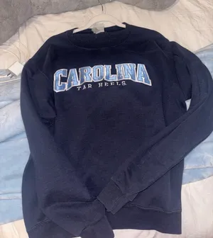 Tar Heels Champion Sweatshirt thumbnail 1