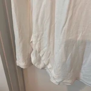 Banana Republic Cream Fitted Long Sleeve Tee thumbnail 3