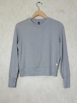 Vuori Women’s Daydream Crew Shirt Longsleeve in Light Heather Grey S thumbnail 3