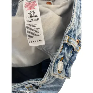 Topshop Size‎ 6 Ashley Cut Off Denim Distressed Jean Shorts thumbnail 5