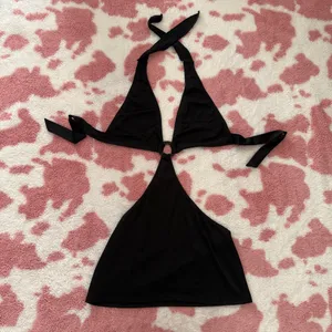 Sultry Black Cut-Out Halter Top / Mini Dress w Ring Detail 🔥 Y2K | Beach Club | Festival | Coachella | XS - Small New!! thumbnail 2