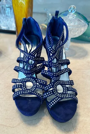 Heels Blue Size 7 thumbnail 1