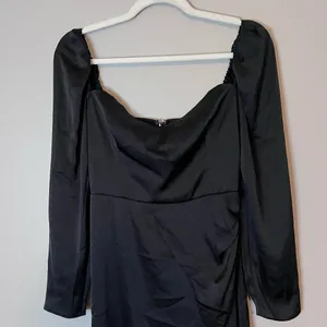 Wilfred Aritzia Anfora Satin Bustier Corset Slit Midi Dress Black Whimsigoth thumbnail 4