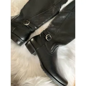 Black riding boots size 6 with stretchy back part new faux leather thumbnail 2