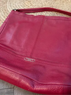 Coach Deep Red Pebbled Leather Shoulder Bag “Park” Vtg thumbnail 2