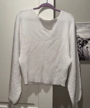 Pink lily white sweater thumbnail 1