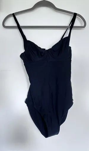 NWT Quince Italian Underwire One Piece Swimsuit Black Size Small thumbnail 1