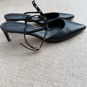 White House Black Market Studded Slingback‎ Heels Black Size 9 Pointed Toe thumbnail 3