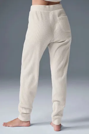 Alo Yoga | Xxs Muse Sweatshirt In Ivory Ribbed Jogger High Rise Ankle thumbnail 5
