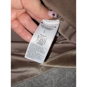 Athleta Womens L Retroplush Velvet Crewneck Sweatshirt Pullover Side Snaps Brown thumbnail 5
