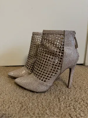 ANNE MICHELLE Gold Shimmery Pointed Toe Lattice Cutout Ankle Booties Size 7 thumbnail 4