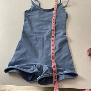SET Active FormCloud Blue Shortysuit Romper XS Scoop Neck Athleisure thumbnail 6