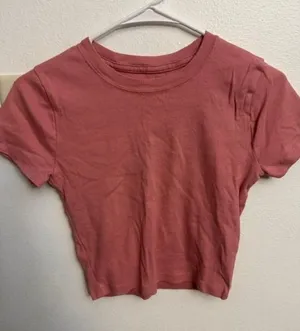Hollister Must-Have Collection Rose Pink Baby Tee Short Sleeve Crop Top (G) thumbnail 1