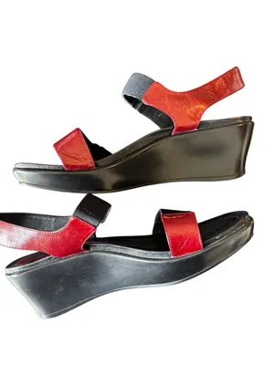 Dansko - Red Patent Leather Black Elastic Wedge Sandals Sz 40 thumbnail 10