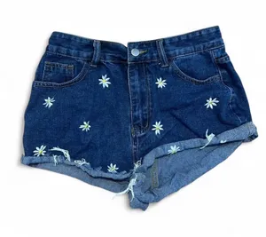 SHEIN Medium white daisy embroidered denim shorts Blue thumbnail 1