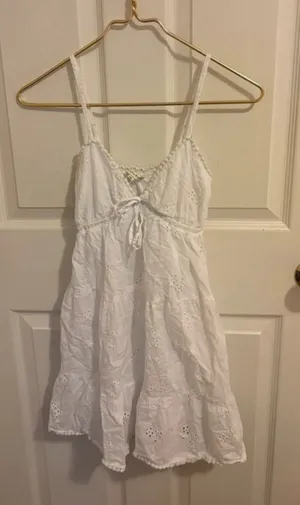 Sim & Sam White babydoll spring dress thumbnail 1