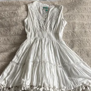 Italy White Sundress size medium thumbnail 1