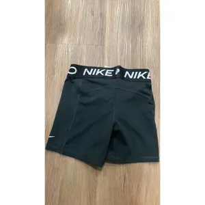 Nike Pro Dri-FIT Womens Black Compression Athletic Training Shorts Medium 3835 thumbnail 2