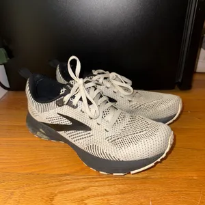revel 5 shoes thumbnail 8