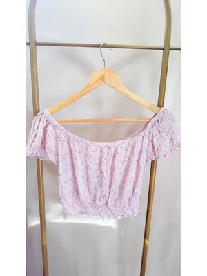 Size M brandy melville STYLE Pink Off-the-Shoulder Crop Top thumbnail 2