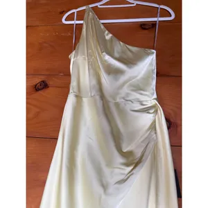 NWT Lulus Signature Elegance Pale Yellow Satin One-Shoulder Maxi Dress Gala Sz S thumbnail 5