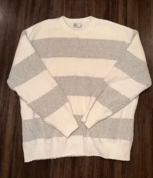 Hollister Oversized Sweater thumbnail 1