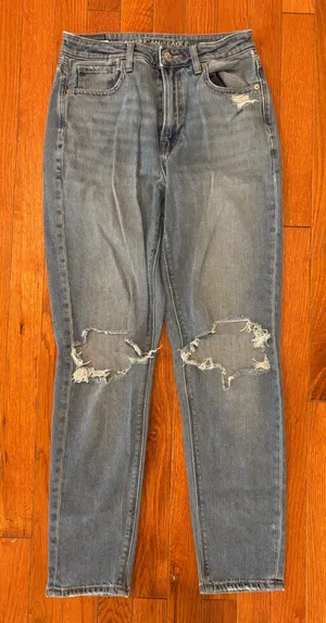 American Eagle Jeans Mom thumbnail 1