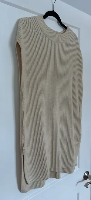 H&M Capped Sleeve Sweater Dress thumbnail 1