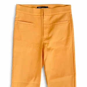 Zara Women's Orange Crop Trousers - Size XS thumbnail 3