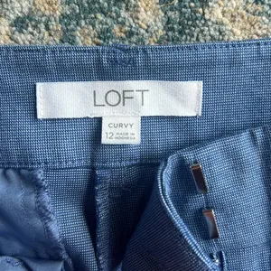 Women’s Curvy Pants thumbnail 2